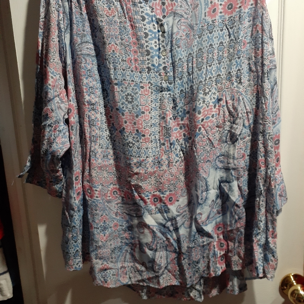 Avenue Pull Over Blouse